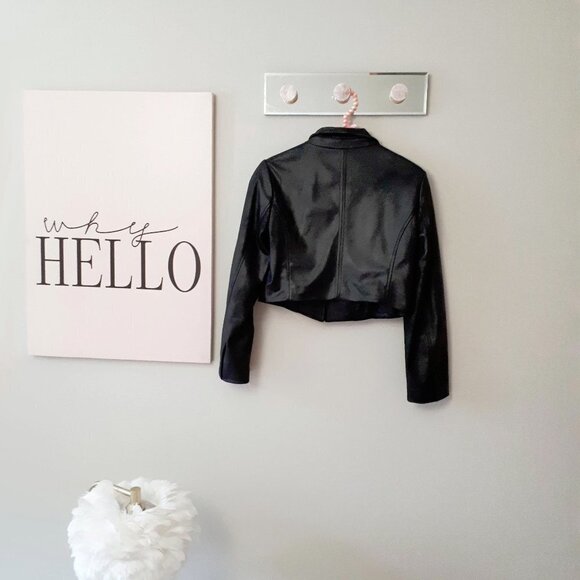 EUC H&M black faux leather cropped bolero style jacket, 6 or 12 - Picture 13 of 15